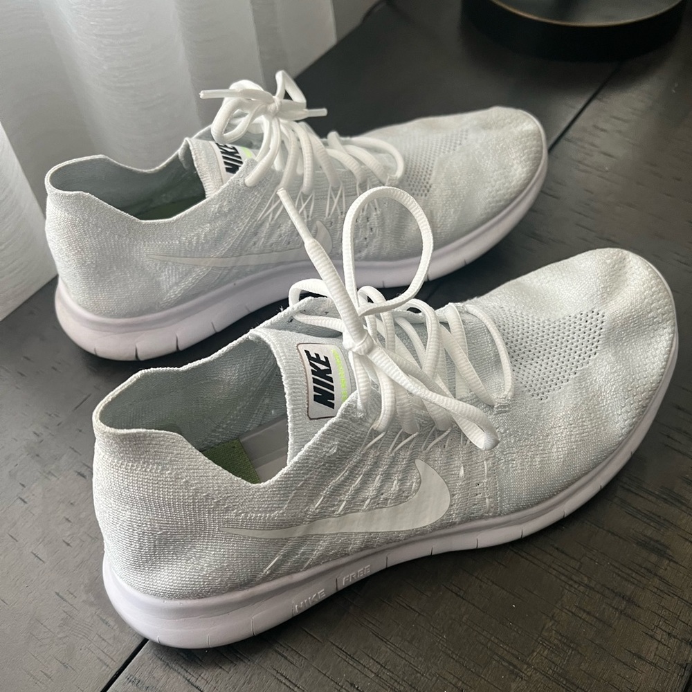 Nike free RN flyknit white 10.5M